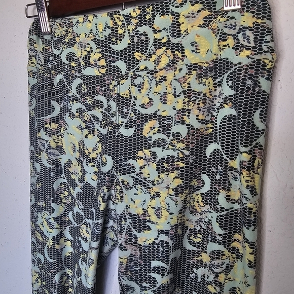 Lularoe Leggings Multicolor Floral Print - Picture 3 of 6